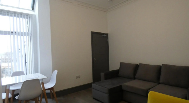Townhouse @ 80 St John Street Stoke, Забронировать Дом для отпуска Сток-он-Трент Стаффордшир