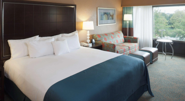 DoubleTree by Hilton Columbus, Buchen Sie Hotel Columbus Georgia