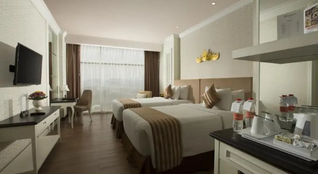 Полулюкс Luxury Swiss-Belhotel Lampung