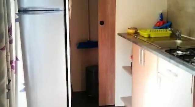 Camping Les Truffieres, Rezerwuj Pole kempingowe Hotele w Drôme z parkingiem, Parking