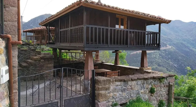 Studio in Las Vinas, With Wonderful Mountain View and Furnished Terrace, Réserver Hôtel La Riera 