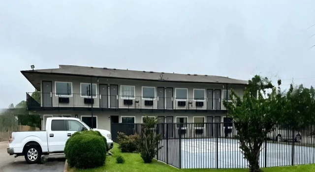Studio City Suites, a Travelodge by Wyndham, Book Motel Texarkana 