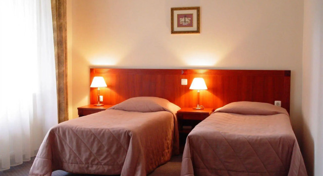 Hotel Promenada, Book Hotel Hotels in Klaipeda with Breakfast, Breakfasts