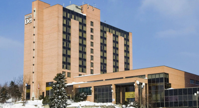 Кровать в общем номере Delta Hotels by Marriott Sherbrooke Conference Centre