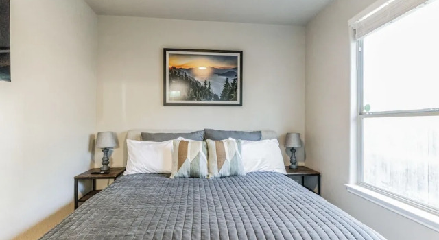 Retreat in Bouldin Creek Walkable to Restaurants, Забронировать Дом для отпуска Виллы Остина, рядом с Rudolph Gamblin Field, Вилла