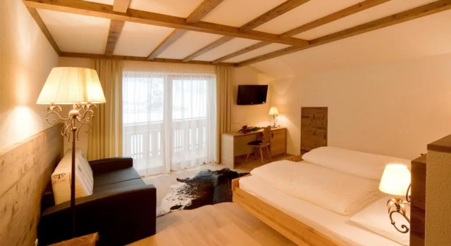 Семейный номер Standard с балконом и с видом на горы Hotel Foestlerhof