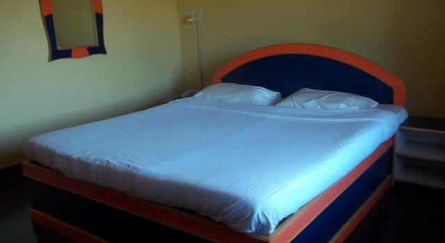 Stay Simple Riverdale Hotel
