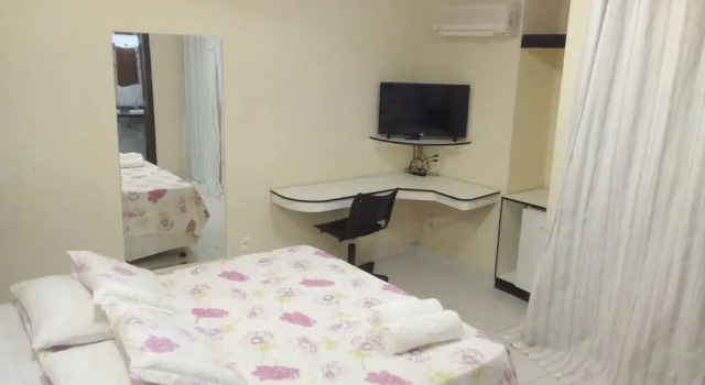 Двухместный номер Deluxe с балконом 5C Hotel