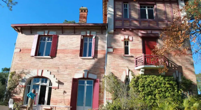 House With 10 Bedrooms in Arcachon, With Wonderful sea View, Enclosed Garden and Wifi, Забронировать Отель Отели Бассен-д'Аркашон с парковкой, Парковка