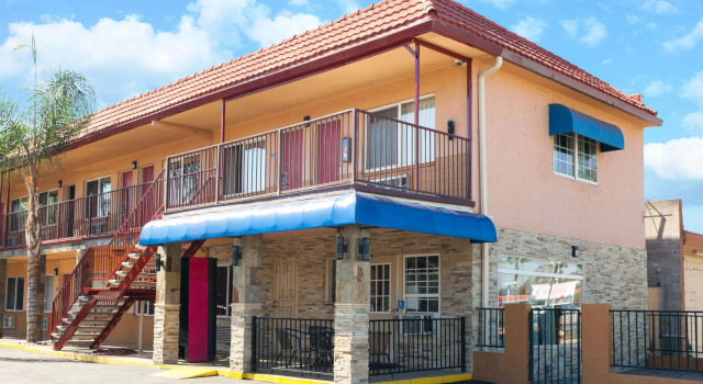 Om Park Inn and Suites El Cajon near San Diego