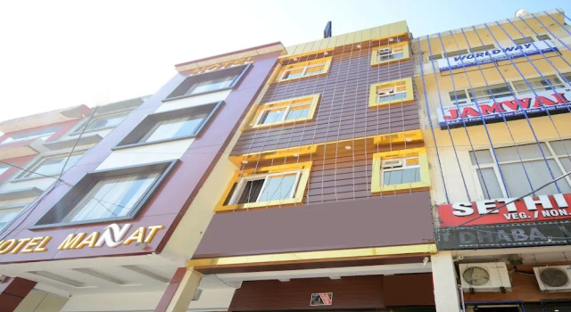 OYO 28335 Hotel Classic, Забронировать Отель Амбала штат Харьяна