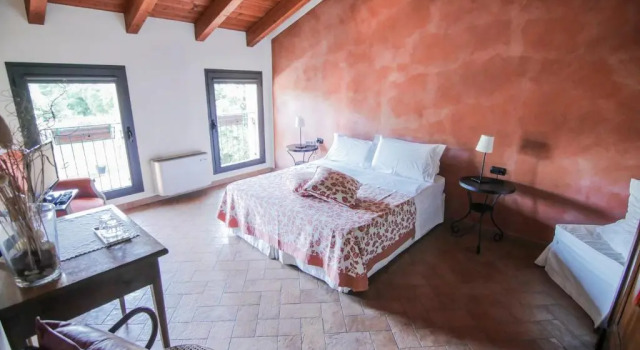 Quattrocolli B&B, Book Bed and Breakfast Hoteller i Quattro Castella med morgenmad, Morgenmad