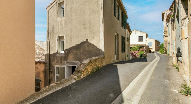 Comfortable Holiday Home in Montouliers near Bize Minervois, Rezerwuj Hotel Montouliers Hérault