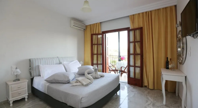 Theodora Studios & Suites, Забронировать Апартаменты/квартира Отели Sporades с бассейном, Бассейн