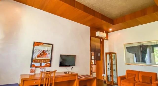 Suite Rumah Stroberi Organic Farm and Lodge