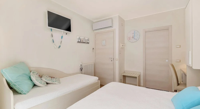 Трёхместный номер Deluxe с балконом и с видом на море Dreams Guest House