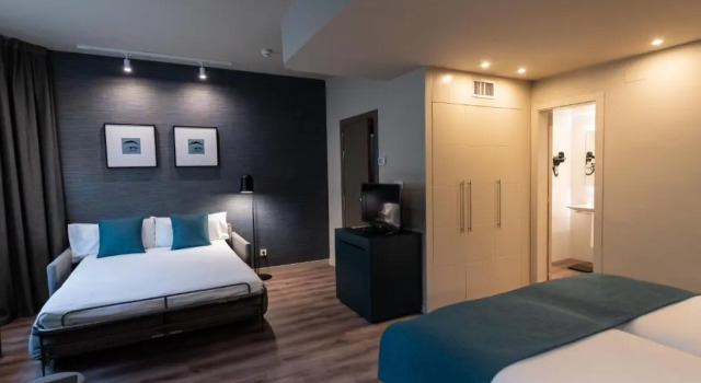 Трёхместный номер Standard Atenea Rekord Suites Barcelona