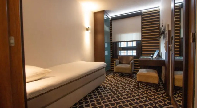 Одноместный номер Comfort Golden Tulip West Ende