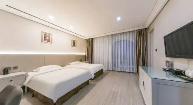 Семейный номер Standard Aventine Town Hotel