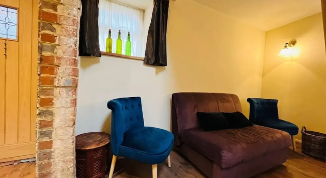 Adorable and Cosy Tiny Cottage, Забронировать Дом для отпуска Виллы Исторического графства Суссекса, Вилла