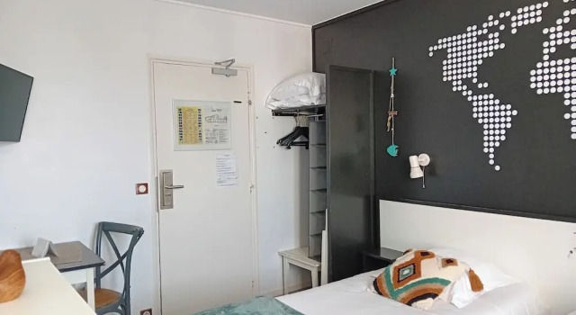 Двухместный номер Standard с видом на город Hôtel de la Plage