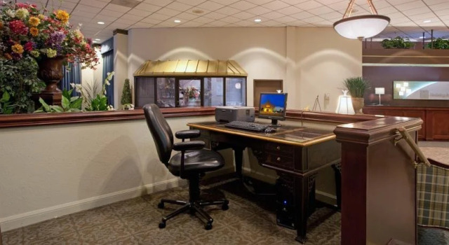 Hotel Salisbury & Conference Center, Varaa Hotelli Salisbury Pohjois-Carolina