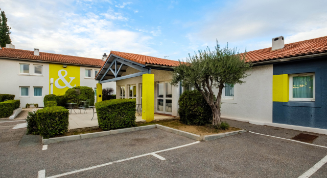 B&B HOTEL FREJUS Puget-sur-Argens, Prenota Bed & breakfast Hotel a Alvernia con parcheggio, Parcheggio