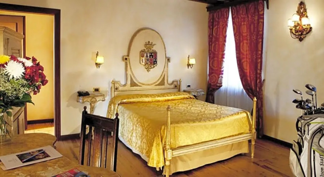 Номер Deluxe Castello Della Castelluccia