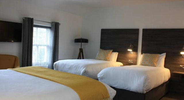 Standard- familie værelse Base Accommodation Dingle