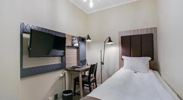 Номер Moderate Cabin без окна First Hotel Brommaplan