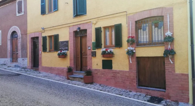 La torre di Morro, Boek Bed and Breakfast Camerino Marken