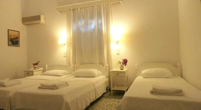 Трёхместный номер Standard Nissiotiko Hotel