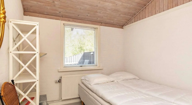 6 Person Holiday Home in Albaek
