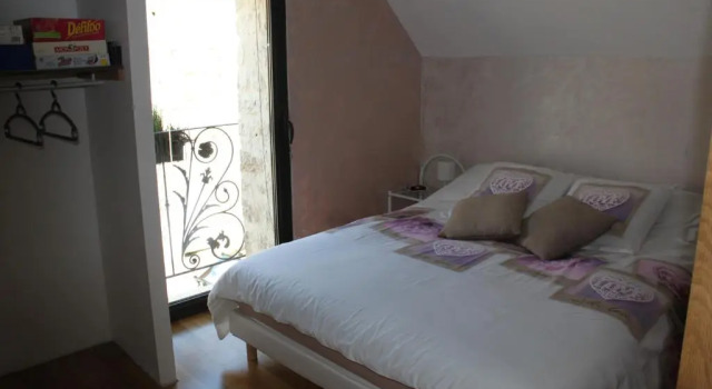 Charmante Maison Pierres 1768, Buchen Sie Hotel Polisy 