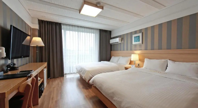 Двухместный семейный номер Standard Benikea Swiss Rosen Hotel