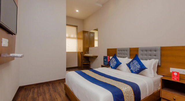 OYO 11015 Hotel Airside, Забронировать Отель Отели штата Махараштры 3 звезды, 3*