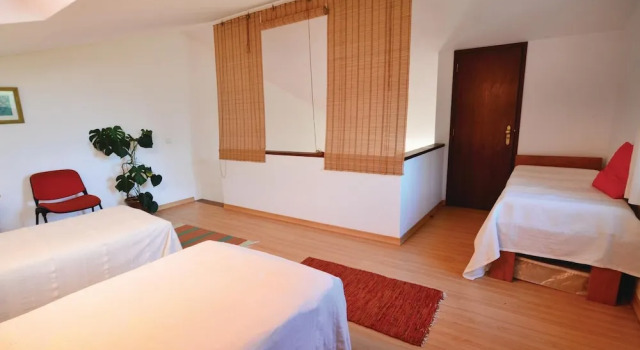 Stunning Home in Urzal- Carvoeira With 2 Bedrooms and Wifi, Rezerwuj Hotel Carvoeira Centro Region