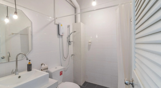 Кровать в общем номере (женский номер) Beige Poshtels + Netflix