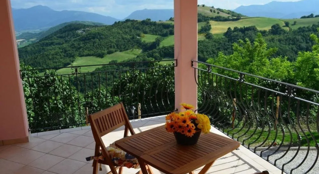 Villa in Marche With Pool & Panoramic Views