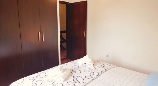 House with Private Garden and near Beach, Забронировать Отель Отели Стариград-Пакленица 3 звезды, рядом с Пляж Блюсан, 3*