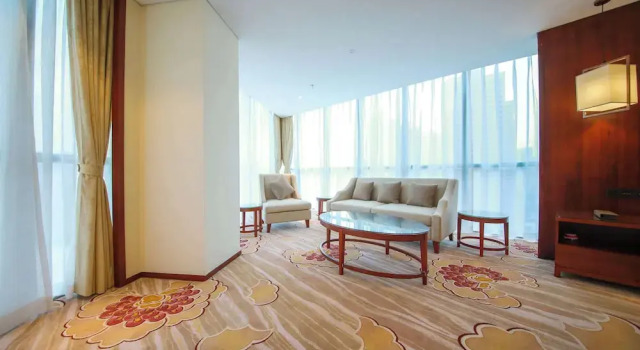 Люкс Ramada by Wyndham Kunming YiLiang