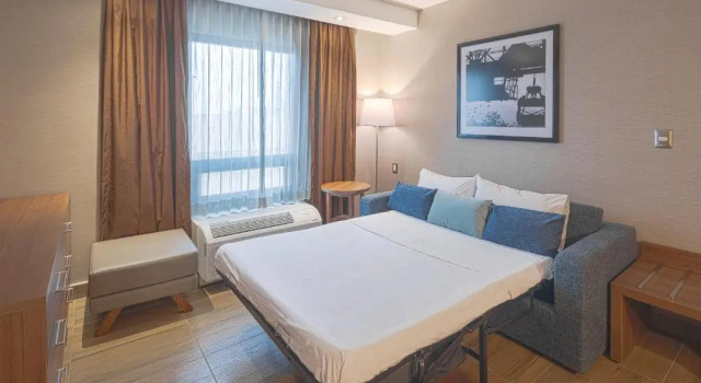 Люкс Hampton by Hilton Monterrey Galerias Obispado