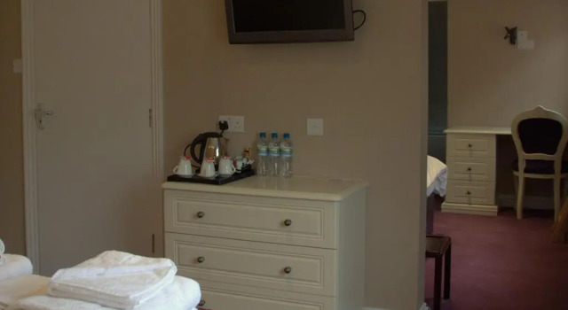 Номер Standard Highclere Hotel