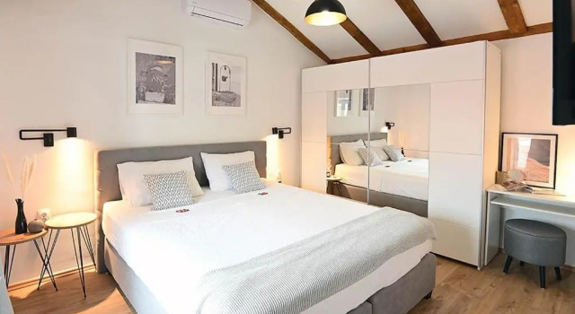 Apartment D & Studio L, Prenota Appartamento Hotel a Isole Quarnerine con parcheggio, Parcheggio