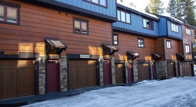 #1695 Winterpoint 2 Bedroom, 2.5 Bath, Walk to Snowflake Lift, Rezerwuj Hotel Hotele w Vail Ski z parkingiem, Parking