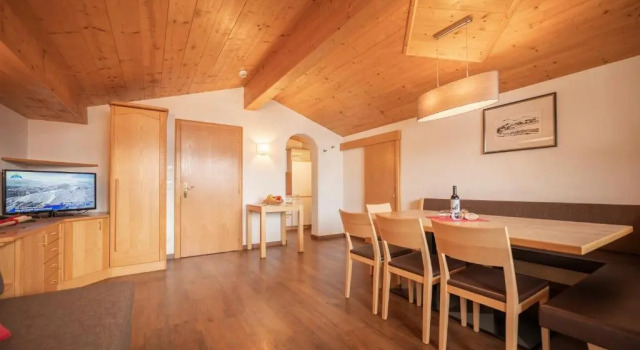 Шестиместные апартаменты с балконом Haus Brunnacker