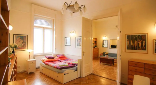 Ginger Apartmans, Забронировать Отель 05. Внутренний город - Город Леопольда Будапешт, рядом с Станция метро Vorosmarty Square