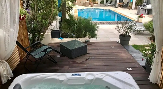 B&B Villa Annabelle (Couples Only), Забронировать Отель «постель и завтрак» Агд Canal du Midi