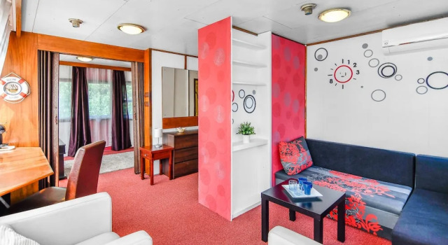 Apartment 1 Schlafzimmer mit Flussblick Botel Vodnik