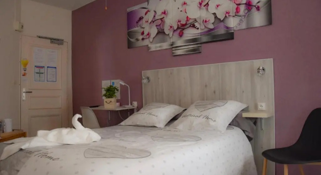 Трёхместный номер Standard Hotel des Remparts
